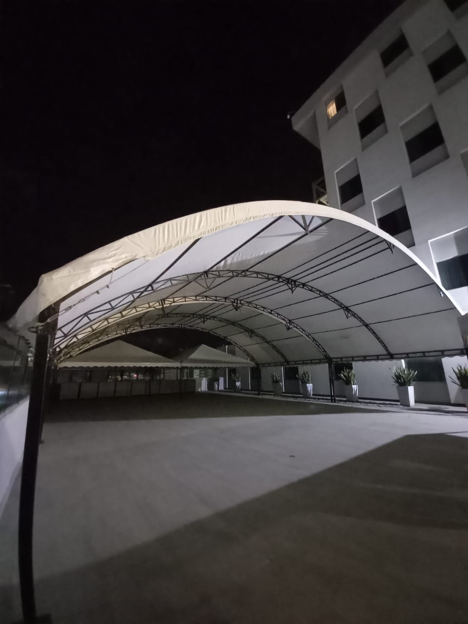 ALQUILER DE HANGAR  PARA EVENTOS